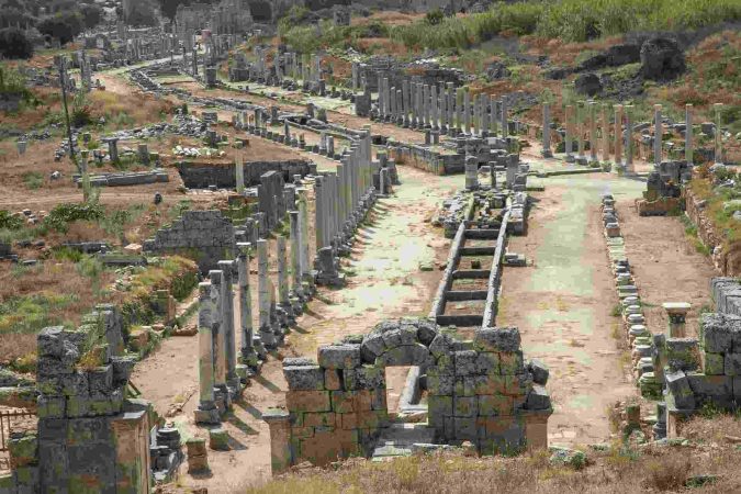 Perge antique city one of the biggers antique ruinse in Antalya